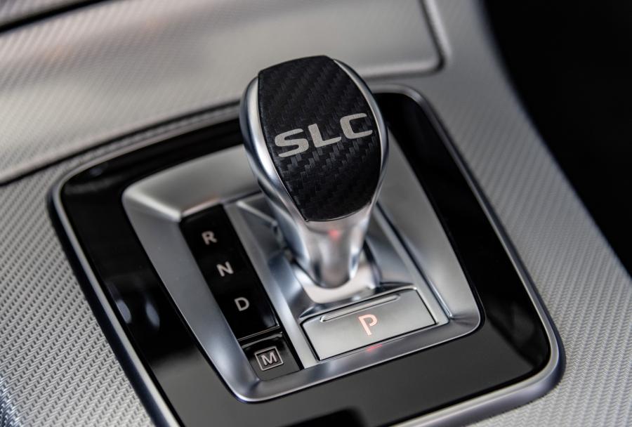 Детали интерьера Mercedes-Benz SLC300 Final Edition (R172) 2019 года  (WW) (фото 10 из 16)